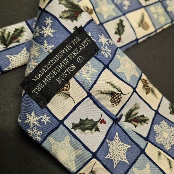Museum Of Fine Arts Boston Winter Silk Tie Pinecones Snowflakes Blue White - Picture 5 of 6